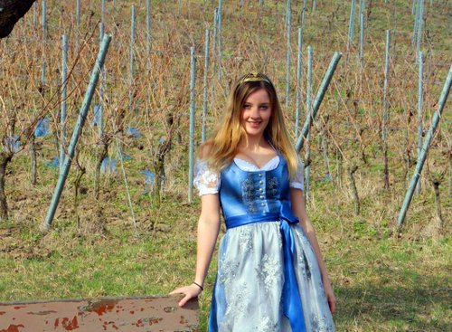 Weinprinzessin der Weinwanderwelt Janina die Erste aus Markt Nordheim